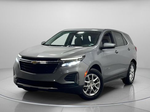 Used 2024 Chevrolet Equinox LT image 2
