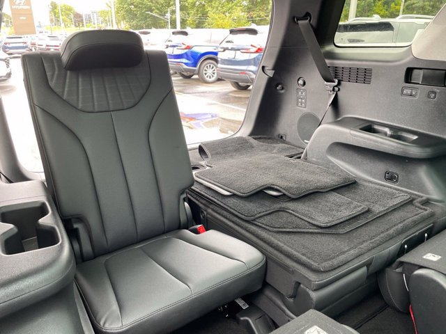 Used 2024 Hyundai Palisade Limited AWD/4WD image 18