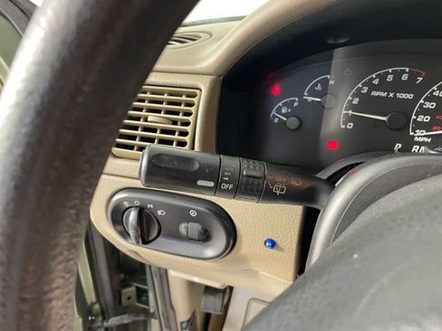 Used 2002 Ford Explorer XLT AWD/4WD image 12