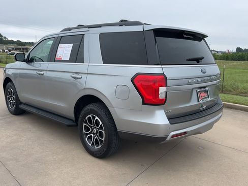 Used 2024 Ford Expedition XLT RWD image 7