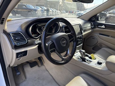 Certified 2021 Jeep Grand Cherokee Overland image 12