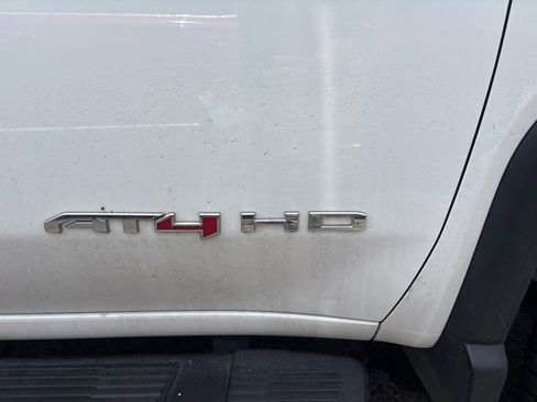 Used 2020 GMC Sierra 2500 AT4 w/ AT4 Premium Package AWD/4WD image 10