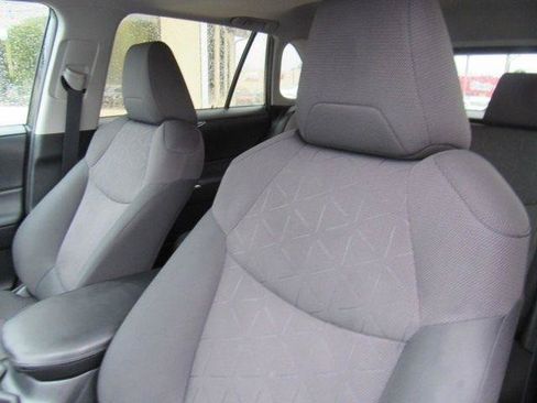 Used 2019 Toyota RAV4 XLE w/ All Weather Liner Package AWD/4WD image 13