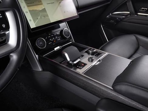 Used 2023 Land Rover Range Rover SE AWD/4WD image 32
