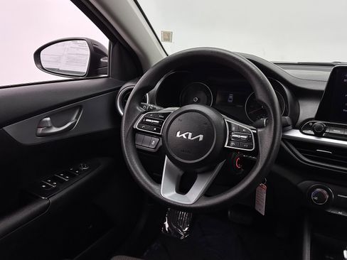 Used 2023 Kia Forte LXS image 25