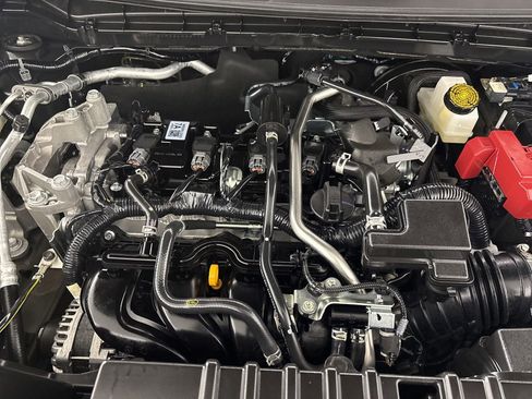 Used 2025 Nissan Kicks SV image 28