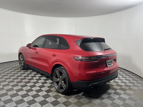 Certified 2023 Porsche Cayenne AWD/4WD image 3