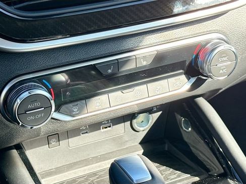 New 2025 Nissan Altima 2.5 SR w/ SR Premium Package image 10