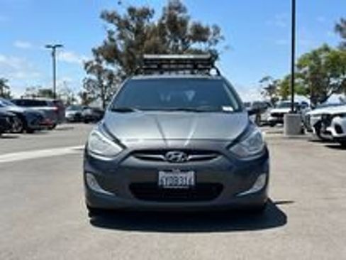 Used 2013 Hyundai Accent SE FWD image 3
