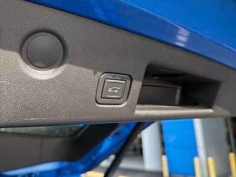 Used 2024 Chevrolet Equinox LT w/ LPO, Floor Liner Package FWD image 13