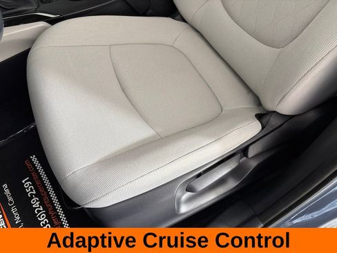 Used 2024 Toyota Corolla Cross L FWD image 9