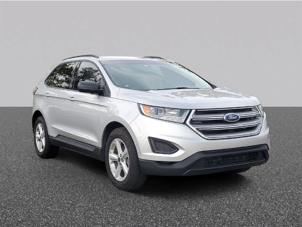 Used 2017 Ford Edge SE w/ Cargo Accessory Package FWD image 4
