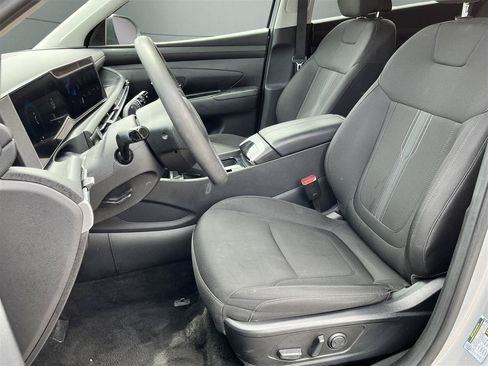 Used 2025 Hyundai Tucson SEL FWD image 16