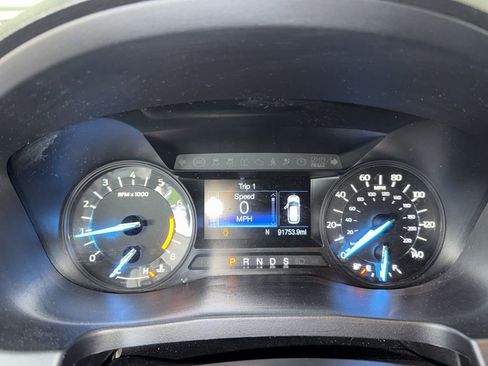 Used 2017 Ford Explorer XLT AWD/4WD image 11