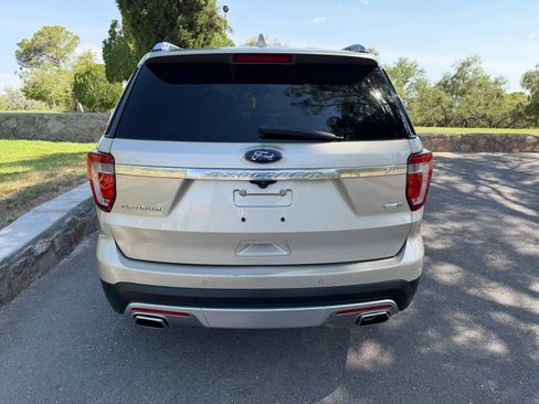 Used 2017 Ford Explorer Platinum AWD/4WD image 4