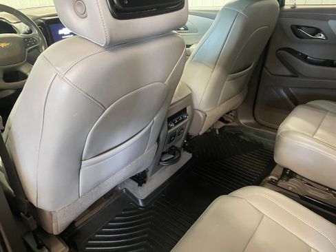 Used 2020 Chevrolet Traverse LT w/ LT Premium Package image 22