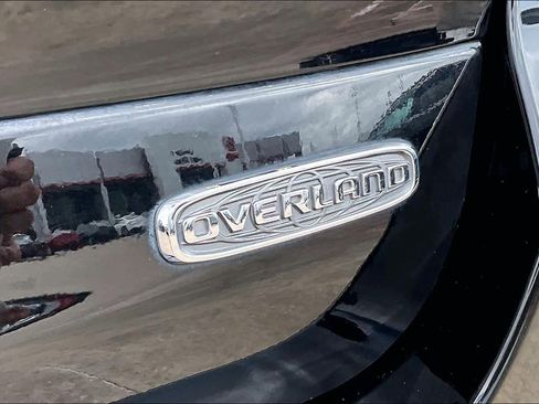 Used 2021 Jeep Grand Cherokee L Overland w/ Luxury Tech Group IV RWD image 18