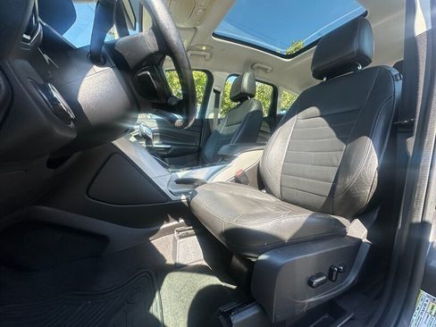 Used 2013 Ford C-MAX Energi SEL FWD image 11