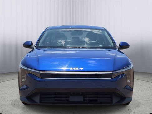 Used 2025 Kia K4 FWD image 2