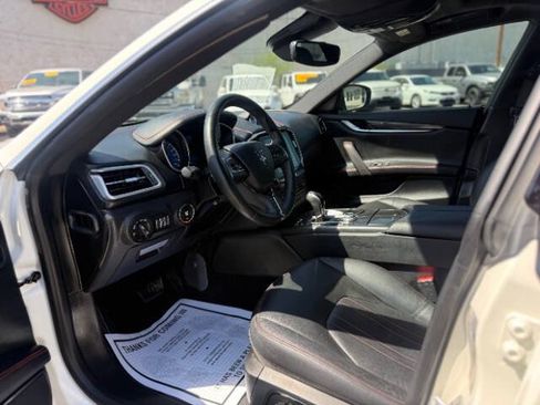 Used 2017 Maserati Ghibli RWD image 12