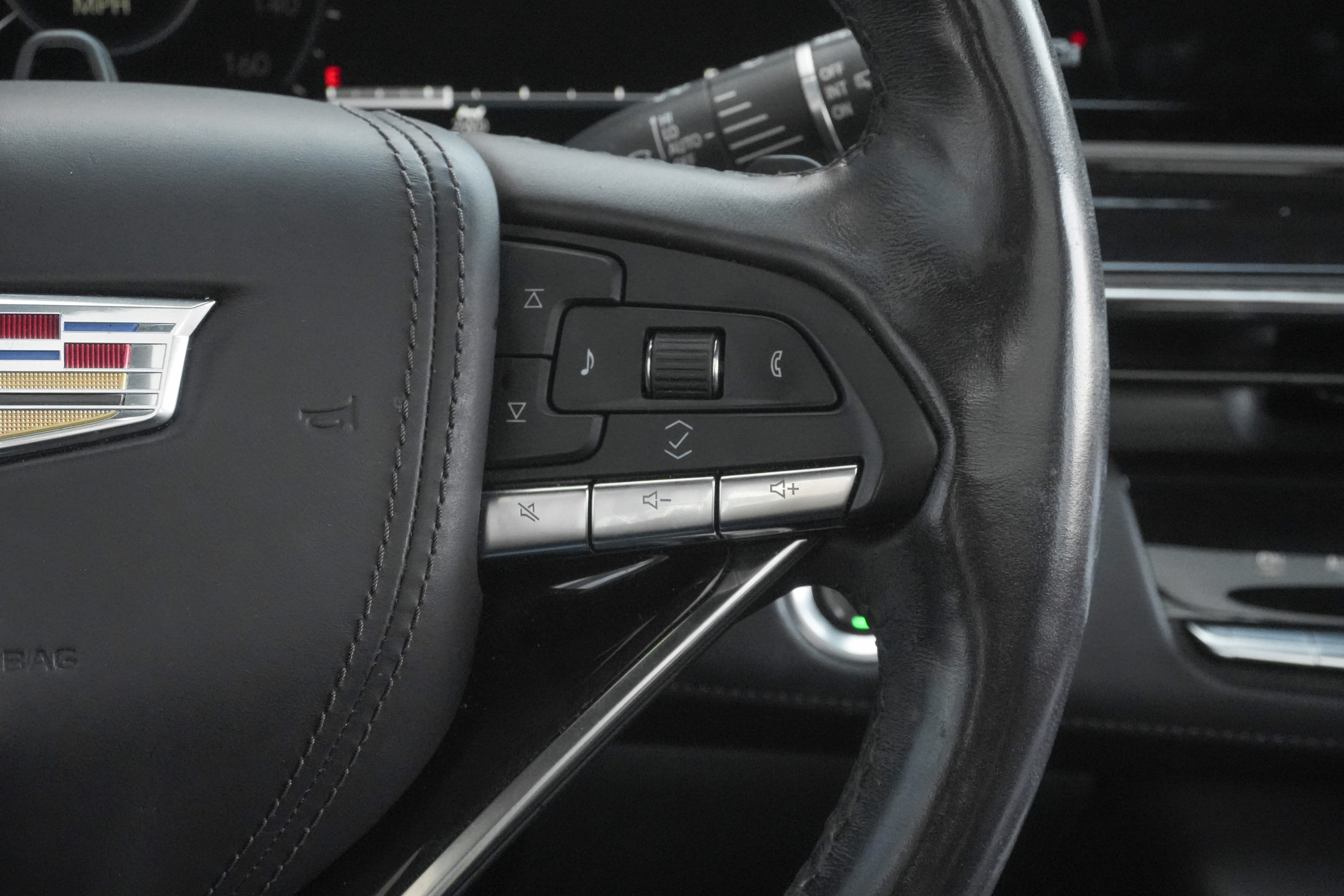Used 2021 Cadillac Escalade Sport Platinum AWD/4WD image 18