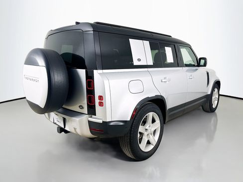 Used 2020 Land Rover Defender 110 SE AWD/4WD image 5