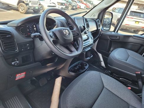 Used 2025 RAM ProMaster 2500 w/ U-Haul Equipment Group FWD image 6
