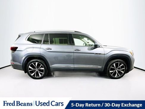 Used 2024 Volkswagen Atlas SEL Premium R-Line AWD/4WD image 9