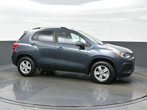Used 2022 Chevrolet Trax LT w/ Driver Confidence Package AWD/4WD image 7
