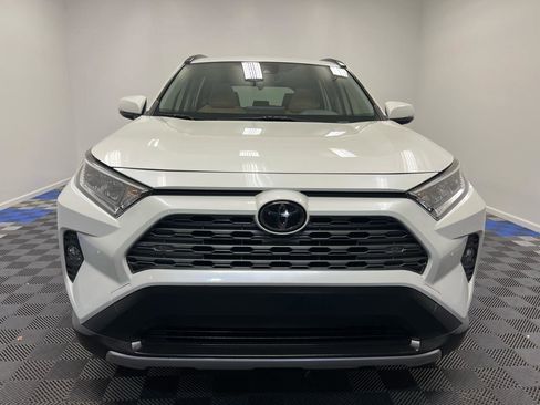 Used 2019 Toyota RAV4 Limited image 2