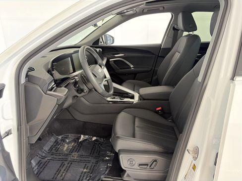Used 2025 Audi Q5 Premium AWD/4WD image 6
