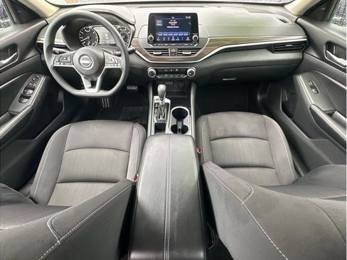 Used 2024 Nissan Altima 2.5 SV image 20