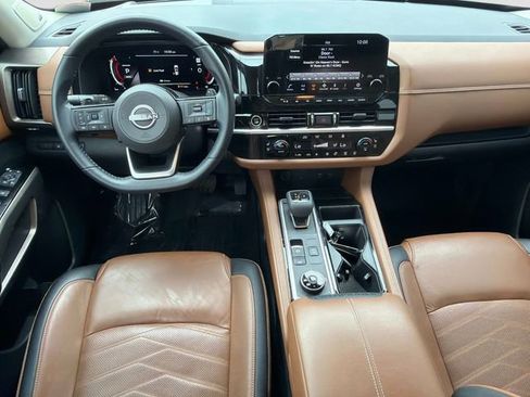 Used 2023 Nissan Pathfinder Platinum AWD/4WD image 15
