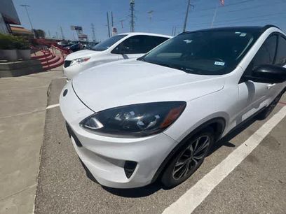 Used 2021 Ford Escape SE w/ SE Sport Appearance Package