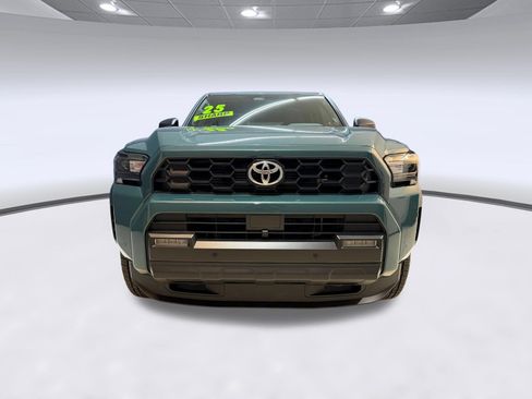 Used 2025 Toyota 4Runner TRD Off-Road Premium AWD/4WD image 6