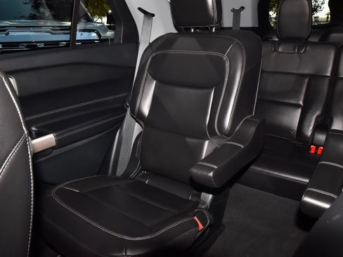 Used 2023 Ford Explorer XLT w/ Equipment Group 202A AWD/4WD image 20