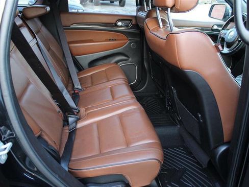 Used 2021 Jeep Grand Cherokee Overland image 23