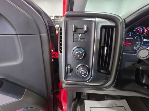 Used 2018 Chevrolet Silverado 1500 LTZ Z71 w/ LTZ Plus Package AWD/4WD image 19
