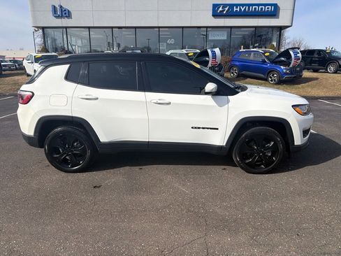 Used 2020 Jeep Compass Latitude AWD/4WD image 2
