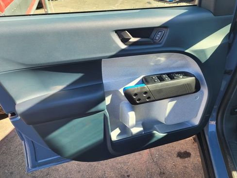 New 2026 Ford Maverick XLT w/ XLT Luxury Package FWD image 8