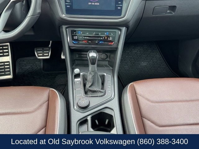 Used 2022 Volkswagen Tiguan SEL R-Line AWD/4WD image 16