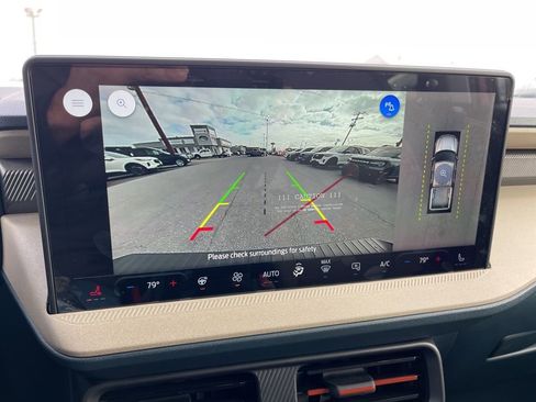 New 2025 Ford Maverick Lariat image 9