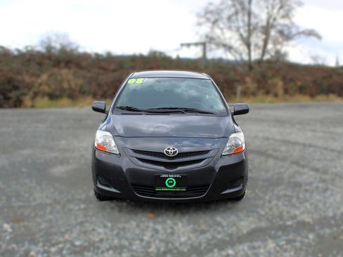 Used 2008 Toyota Yaris Sedan image 2