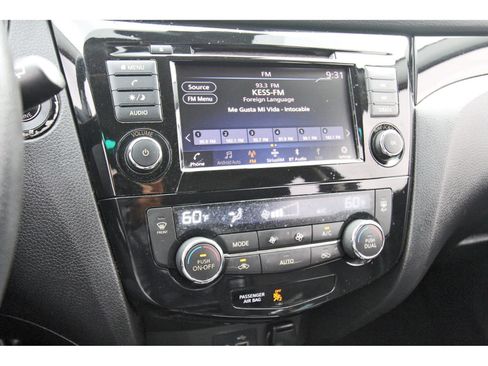 Used 2019 Nissan Rogue Sport SV image 25