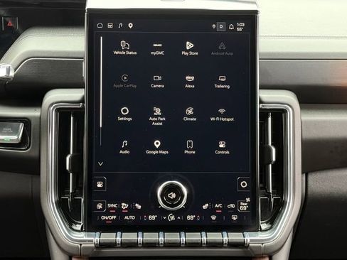 Used 2025 GMC Yukon XL Denali AWD/4WD image 20
