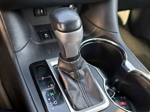 Used 2016 Toyota Highlander XLE image 16