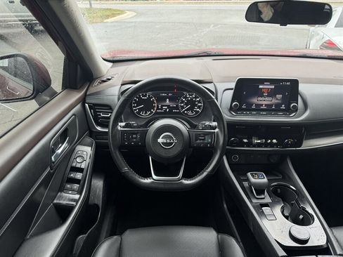 Used 2022 Nissan Rogue SV w/ SV Premium Package image 19