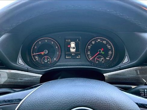 Used 2020 Volkswagen Passat 2.0T R-Line image 13