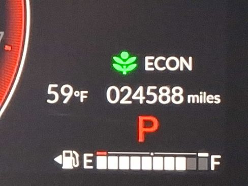 Used 2023 Honda Pilot Sport image 21