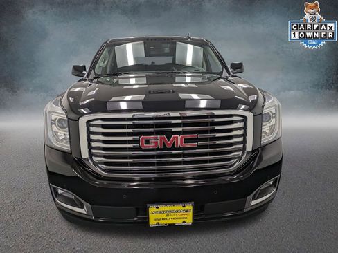 Used 2017 GMC Yukon SLT w/ Premium Edition image 2